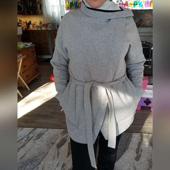 Lululemon Savannah jacket - Picture 5 of 7